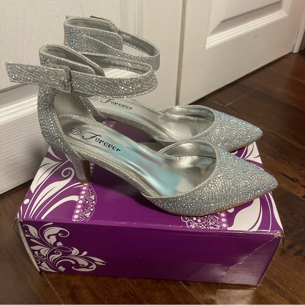 Silver Rhinestone Pointed-Toe Stiletto Heels - Picture 4 of 9